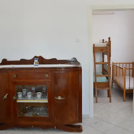 Dimitra's House * Mandrakia